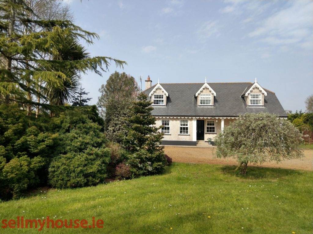 Gorey Beautiful 4 Bed dormer style house on c0.75 acre site